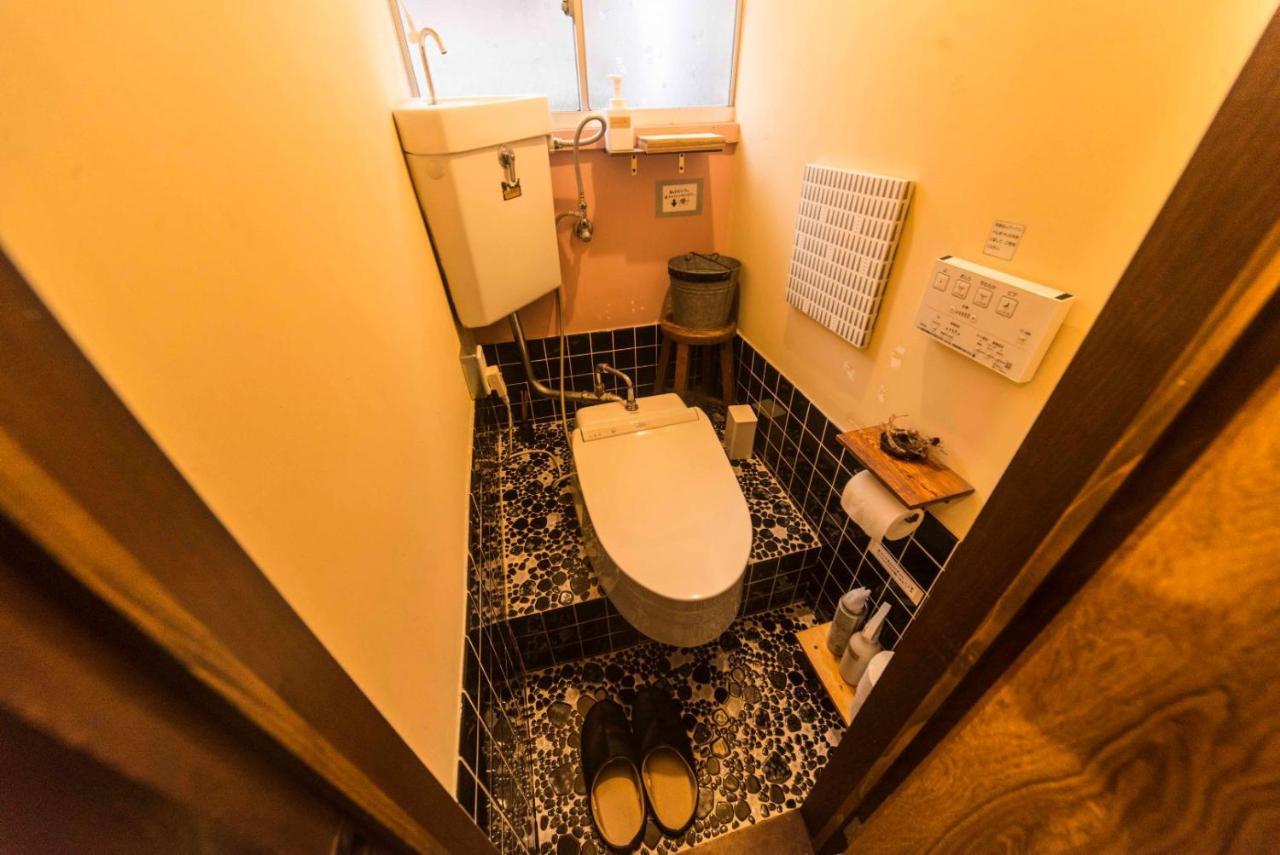 טויוקה Book & Guesthouse Hitotomaru מראה חיצוני תמונה